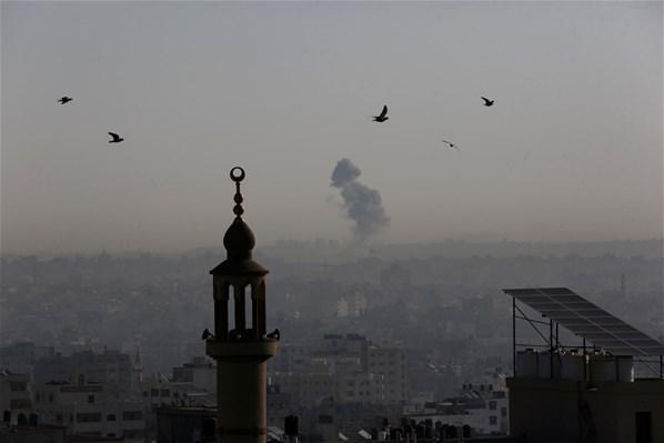 Son dakika İsrail savaş uçakları Gazzeyi vuruyor