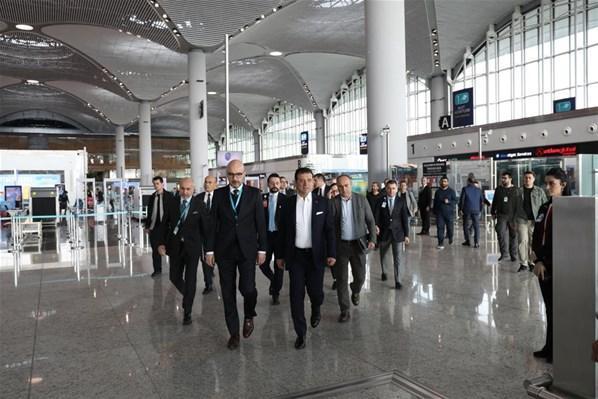 Ekrem İmamoğlu, İstanbul Havalimanı yöneticileriyle bir araya geldi