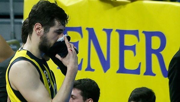 Fenerbahçeye kötü haber Yıldız oyuncunun burnu kırıldı