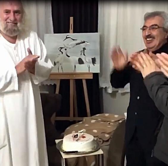 Hasan Mezarcı, Noel’i doğum günü olarak kutladı