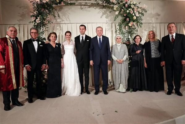 Cumhurbaşkanı Erdoğan nikah şahidi oldu