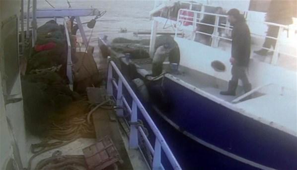 Tankerle çarpışıp batan teknedeki kayıp 3 balıkçının yeri tespit edildi