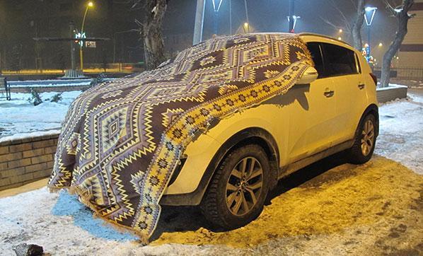 Doğu Anadoluda hava buz gibi Araçlar battaniye ve naylonla sarıldı