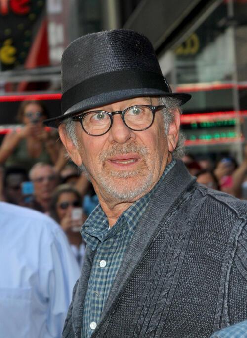 Steven Spielbergin kızı Mikaela Spielberg yetişkin film yıldızı oldu