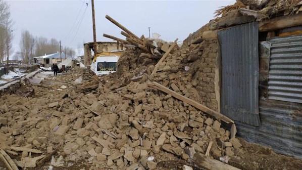 Son dakika... Türkiye - İran sınırında deprem Vanda yıkılan evler var