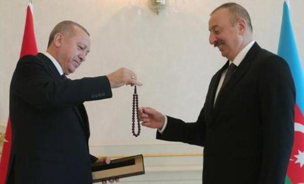 Cumhurbaşkanı Erdoğan Azerbaycanda Dikkat çeken hediye...
