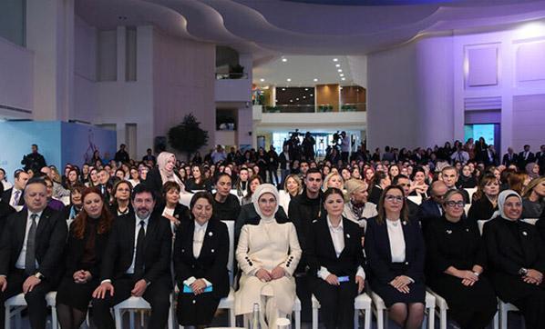 Emine Erdoğan: Kadınların iş gücüne katılma oranı, erkeklere göre 4 kat daha hızlı arttı