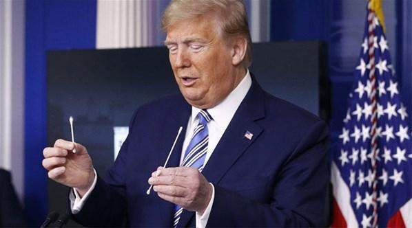 Trump’tan ilginç açıklama Cebinden çıkarıp gösterdi