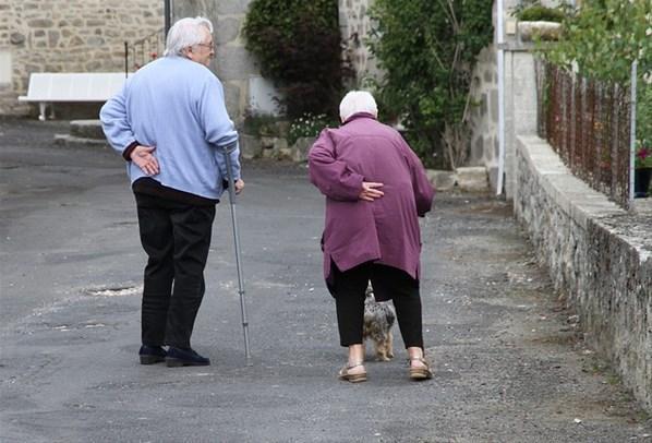 65 yaş üstü sokağa çıkma izni günü, saati ve kuralları 65 yaş üstü yaşlılar ne zaman sokağa çıkacak