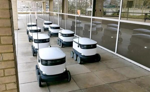 ABDde yemek servisi için robotlar devreye girdi