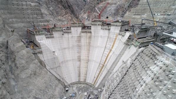 Bakan Karaismailoğlu: Türkiyenin en yüksek barajı Yusufeline ulaşım 39 tünelle sağlanacak