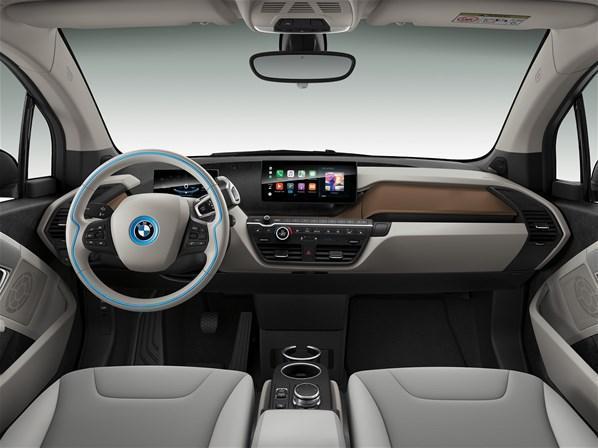 BMW i3 artık tek şarjla 335 km gidebilecek