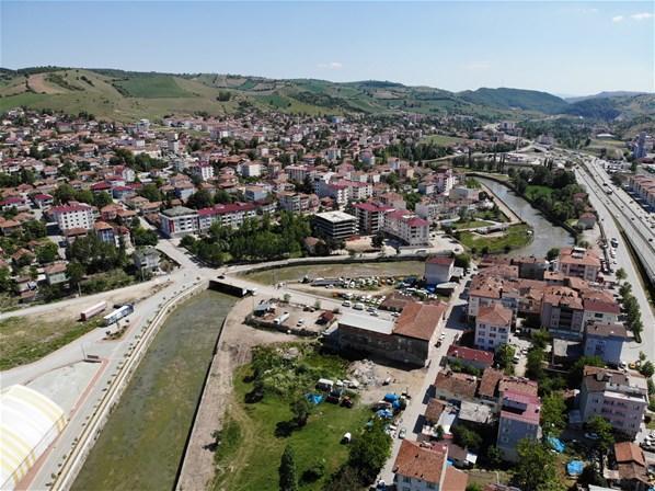 Görenler şaşkına döndü Tersine akıyor...