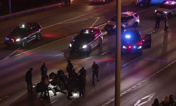 ABDde bir sürücü, aracıyla iki kadın protestocuyu yaraladı