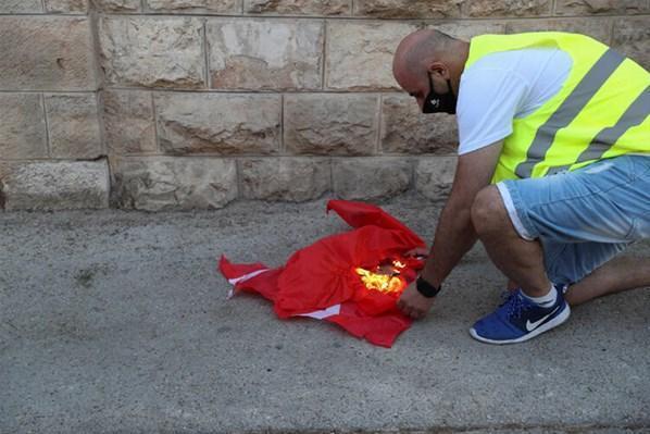 Türk bayrağına yapılan çirkin saldırıya ilişkin soruşturma başlatıldı