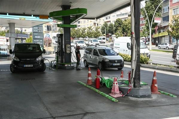 Gaziosmanpaşada yolcu otobüsü benzinliğe daldı