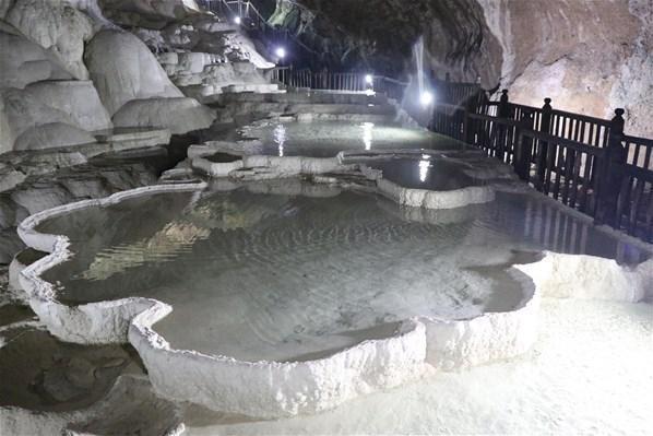 Gizli Pamukkale Kaklık Mağarasında çökme tehlikesi