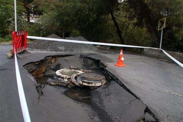 Beşiktaşta iki sokakta yol çöktü; iki evi su bastı