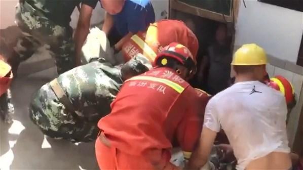 Çinde restoran çöktü: En az 13 ölü