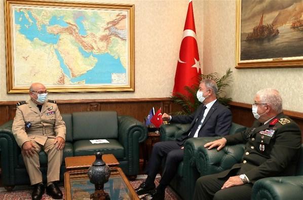 Bakan Akar, NATO Askeri Komite Başkanı Peach ile görüştü