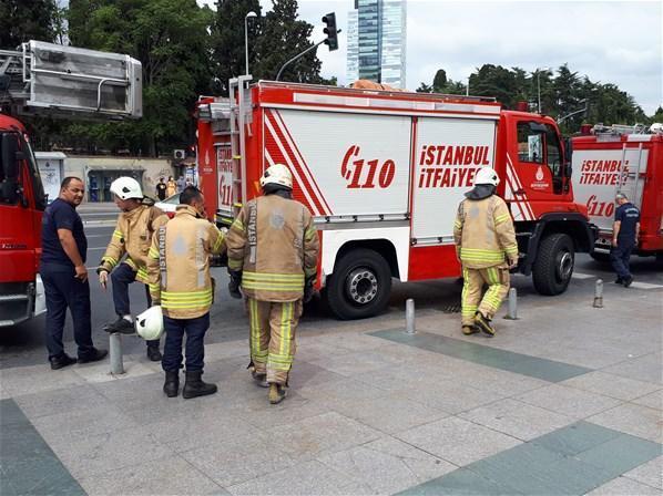 Şişli’deki AVM’de yangın paniği