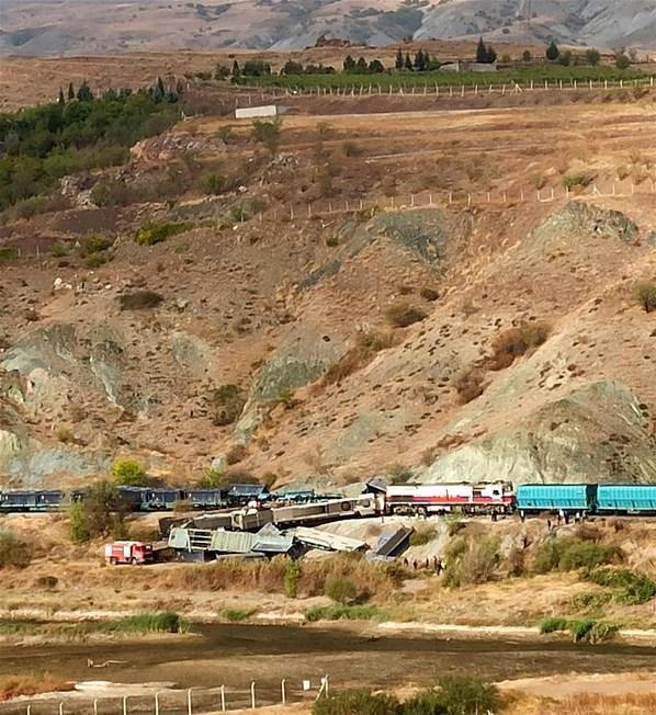 Ankarada tren kazası 2 kişi hayatını kaybetti...