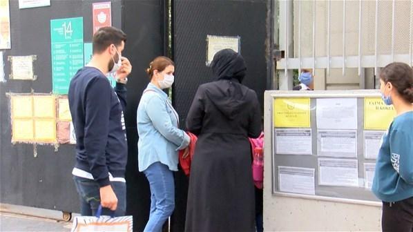 İstanbulda okul servisi tartışması Veliler de şikayetçi servisçiler de...