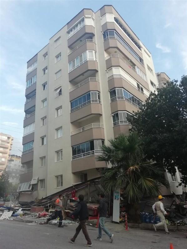 İzmirdeki depremde korkunç iddia: 11 katlı bina çöktü, 20 kişi mahsur
