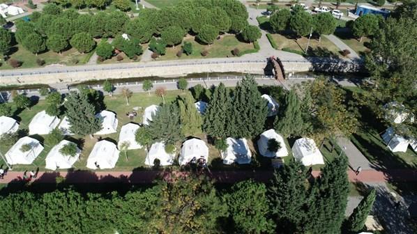 Deprem sonrası vatandaşların kaldığı çadır kentler, havadan görüntülendi