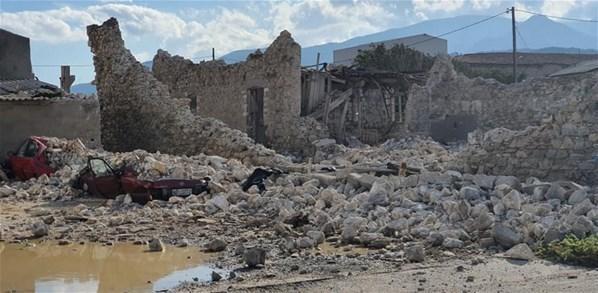 İzmir depremi Sisam adasını da vurdu: Enkaz altından birbirlerine sarılmış halde çıkarıldılar