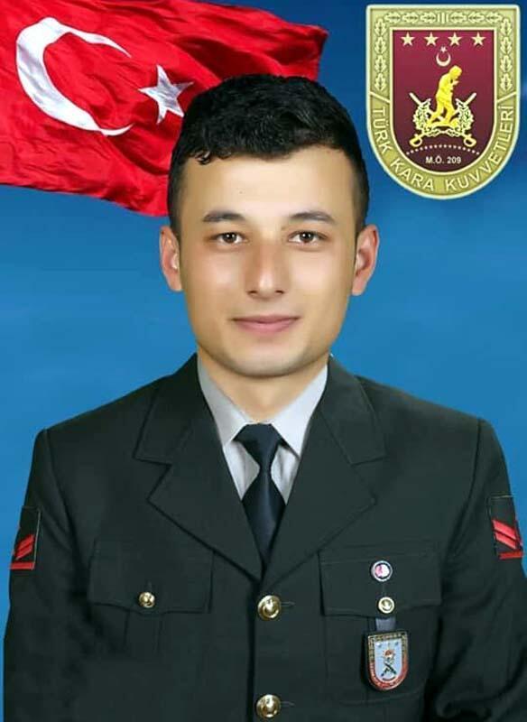 Operasyonda şehit olan Uzman Çavuş Abdurrahman Topuksuz, son yolculuğuna uğurlandı