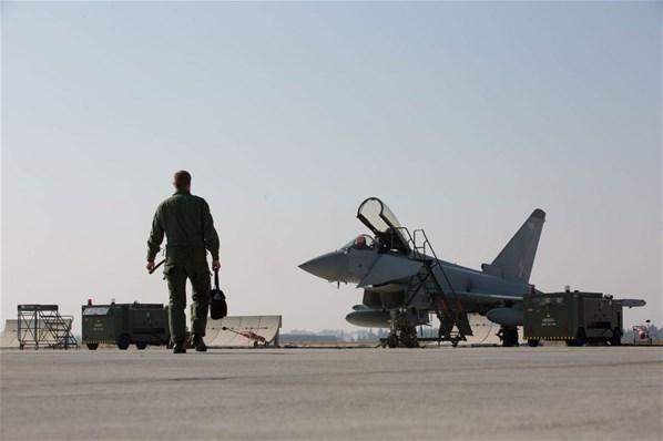Bakan duyurdu Eurofighter Typhoon ile Türk F-16 uçakları birlikte...