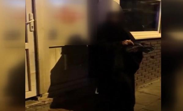 İstanbulda şoke eden olay Vatandaşlar şikayet etti kadın gözaltına alındı