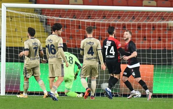 Gaziantep FK - Fenerbahçe: 3 - 1