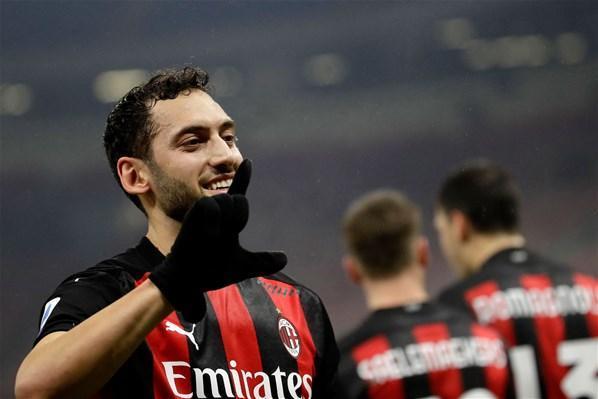Hakan Çalhanoğlu şov yaptı Milan kazandı Milan 3-2 Lazio