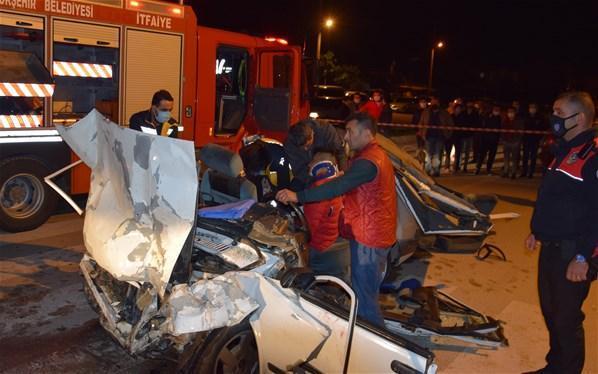 Kumlucada korkunç kaza Çok sayıda ölü ve yaralı var...