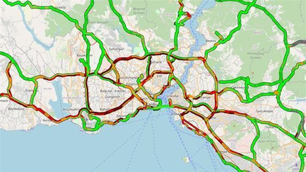 Kısıtlamaya saatler kala İstanbulda trafik yoğunluğu yüzde 76ya çıktı