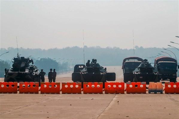 Myanmarda flaş gelişme Ordu dünyaya duyurdu: Haziran ayına kadar askıya aldı