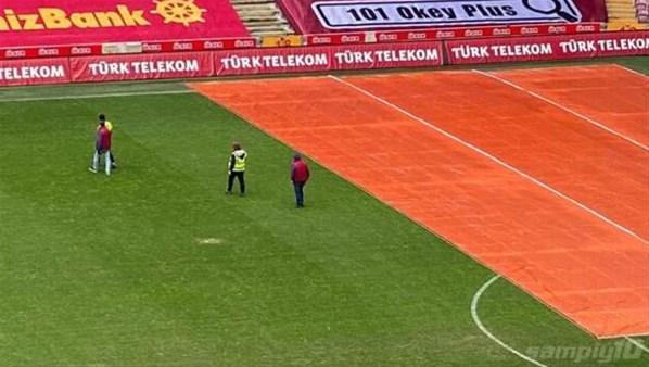 Galatasaray - Kasımpaşa maçı ertelenecek mi İşte TT Stadında son durum