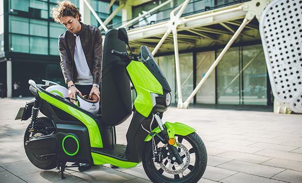 Taşınabilir bataryalı motosiklet satışa çıkıyor