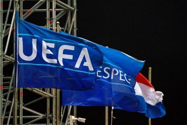 Avrupada futbola tarihi darbe 12 kulüp kendi ligini kurdu