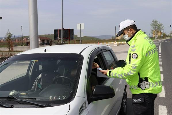 Hafta içi ve hafta sonu sokağa çıkma yasağı ile ilgili flaş açıklama Bakanlık duyurdu