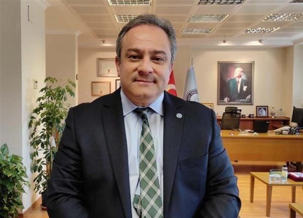 Bilim Kurulu Üyesi Prof. Dr. Mustafa Necmi İlhanı duygulandıran jest