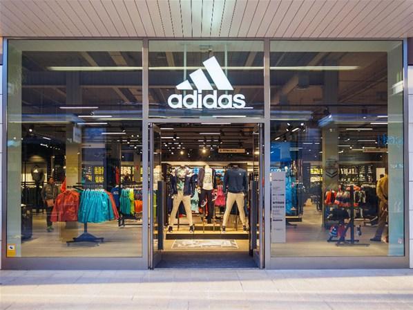 Dünyaca ünlü şirketler Çinin hedefinde Mağazalar tek tek kapanıyor: Nike, Adidas, H&M, FILA, Burberry, Lacoste ve Uniqlo...