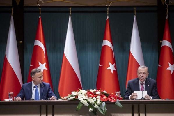 Cumhurbaşkanı Erdoğan canlı yayında duyurdu: Türkiye tarihinde ilk kez NATO ve AB üyesi bir ülkeye insansız hava aracı ihraç edecek
