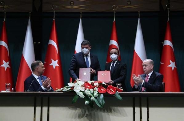 Cumhurbaşkanı Erdoğan canlı yayında duyurdu: Türkiye tarihinde ilk kez NATO ve AB üyesi bir ülkeye insansız hava aracı ihraç edecek