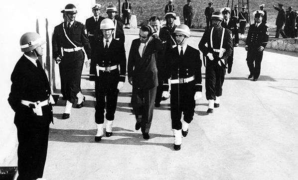 27 Mayıs darbesinde ne oldu Adnan Menderes neden asıldı 27 Mayıs 1960 darbesi sonuçları