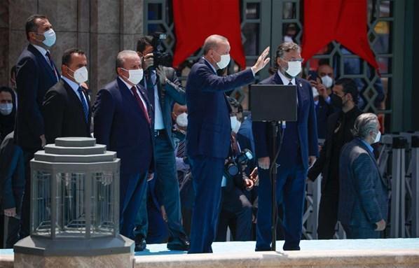 Taksimde tarihi gün Cumhurbaşkanı Erdoğan müjdeyi duyurdu: Bir eserimiz daha yükseliyor