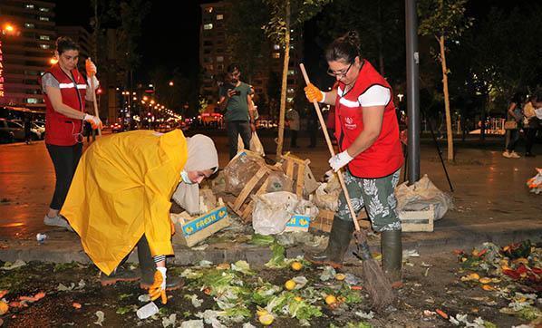 Gönüllü kadınlar atıkları gübreye dönüştürüyor Çiftçilere ücretsiz dağıtılacak