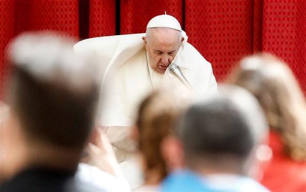 Vatikanda Papalık sırrı kalktı Kilise istismarları...